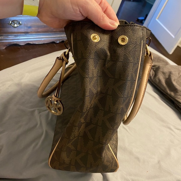 Michael Kors Purse & Wallet Bundle - Picture 13 of 16